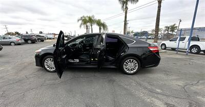 2013 Toyota Avalon Hybrid XLE Premium   - Photo 5 - Bakersfield, CA 93305