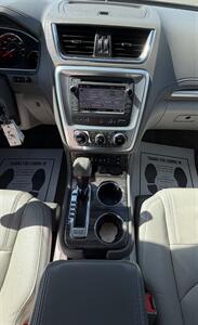 2017 GMC Acadia Limited - Photo 32 - Bakersfield, CA 93305