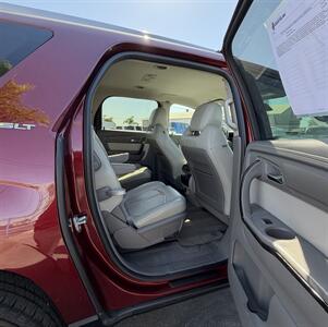 2017 GMC Acadia Limited - Photo 25 - Bakersfield, CA 93305