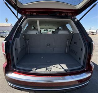 2017 GMC Acadia Limited - Photo 17 - Bakersfield, CA 93305