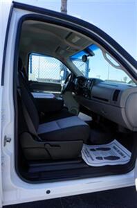 2009 Chevrolet Silverado 3500 Work Truck Crew Cab 2WD   - Photo 6 - Bakersfield, CA 93305