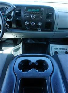 2009 Chevrolet Silverado 3500 Work Truck Crew Cab 2WD   - Photo 11 - Bakersfield, CA 93305