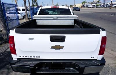 2009 Chevrolet Silverado 3500 Work Truck Crew Cab 2WD   - Photo 5 - Bakersfield, CA 93305
