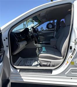 2017 Toyota Camry LE - Photo 6 - Bakersfield, CA 93305