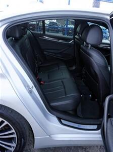 2019 BMW 5 Series 530e iPerformance   - Photo 6 - Bakersfield, CA 93305