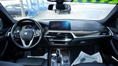 2019 BMW 5 Series 530e iPerformance   - Photo 8 - Bakersfield, CA 93305