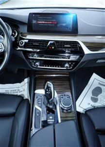 2019 BMW 5 Series 530e iPerformance   - Photo 10 - Bakersfield, CA 93305