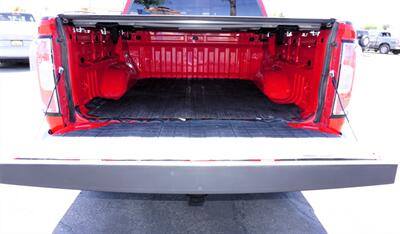 2016 GMC Canyon SLT   - Photo 11 - Bakersfield, CA 93301