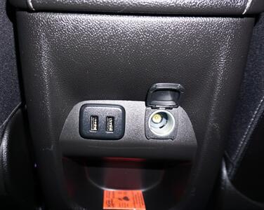 2016 GMC Canyon SLT   - Photo 18 - Bakersfield, CA 93301