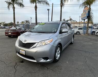 2012 Toyota Sienna LE 8-Passenger   - Photo 3 - Bakersfield, CA 93305