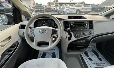 2012 Toyota Sienna LE 8-Passenger   - Photo 20 - Bakersfield, CA 93305