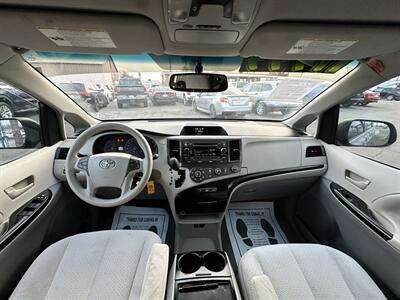 2012 Toyota Sienna LE 8-Passenger   - Photo 19 - Bakersfield, CA 93305