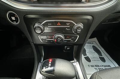 2018 Dodge Charger SXT - Photo 23 - Bakersfield, CA 93301