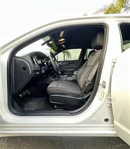 2018 Dodge Charger SXT - Photo 6 - Bakersfield, CA 93301