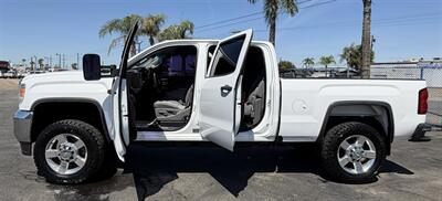 2016 GMC Sierra 2500HD   - Photo 5 - Bakersfield, CA 93305