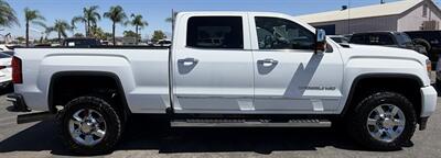 2016 GMC Sierra 2500 Denali   - Photo 14 - Bakersfield, CA 93301
