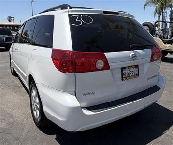 2006 Toyota Sienna XLE 7 Passenger - Photo 9 - Bakersfield, CA 93305