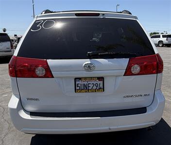 2006 Toyota Sienna XLE 7 Passenger - Photo 10 - Bakersfield, CA 93305