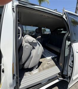 2006 Toyota Sienna XLE 7 Passenger - Photo 8 - Bakersfield, CA 93305