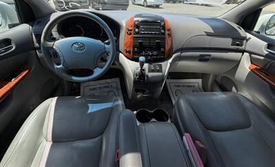 2006 Toyota Sienna XLE 7 Passenger - Photo 23 - Bakersfield, CA 93305