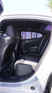 2022 Dodge Charger R/T   - Photo 7 - Bakersfield, CA 93305