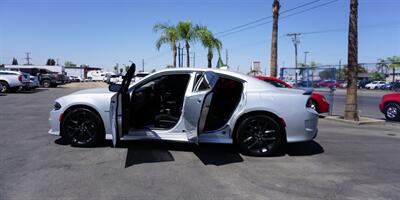 2022 Dodge Charger R/T   - Photo 5 - Bakersfield, CA 93305