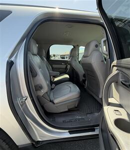 2014 GMC Acadia SLT-2   - Photo 19 - Bakersfield, CA 93305