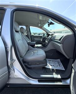 2014 GMC Acadia SLT-2   - Photo 18 - Bakersfield, CA 93305