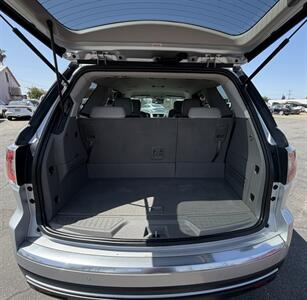 2014 GMC Acadia SLT-2   - Photo 13 - Bakersfield, CA 93305