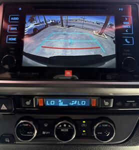 2016 Toyota Tacoma TRD Sport   - Photo 26 - Bakersfield, CA 93301
