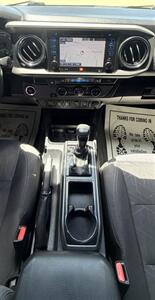 2016 Toyota Tacoma TRD Sport   - Photo 22 - Bakersfield, CA 93301