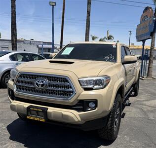 2016 Toyota Tacoma TRD Sport   - Photo 3 - Bakersfield, CA 93301