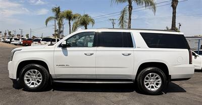 2016 GMC Yukon XL SLT   - Photo 4 - Bakersfield, CA 93305