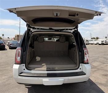 2016 GMC Yukon XL SLT   - Photo 15 - Bakersfield, CA 93305