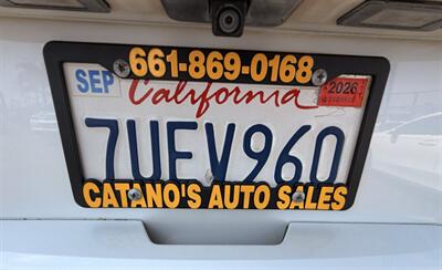 2016 GMC Yukon XL SLT   - Photo 12 - Bakersfield, CA 93305
