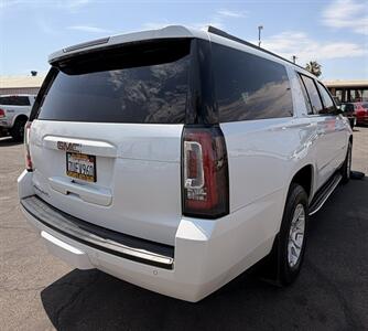 2016 GMC Yukon XL SLT   - Photo 14 - Bakersfield, CA 93305