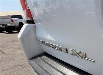 2016 GMC Yukon XL SLT   - Photo 13 - Bakersfield, CA 93305