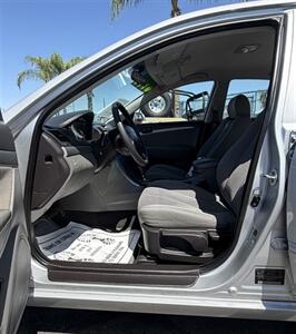 2009 Hyundai SONATA GLS   - Photo 6 - Bakersfield, CA 93305