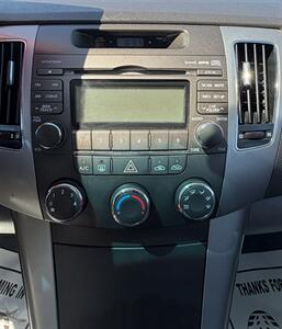 2009 Hyundai SONATA GLS   - Photo 24 - Bakersfield, CA 93305