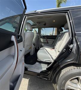 2011 Toyota Highlander Limited   - Photo 8 - Bakersfield, CA 93305