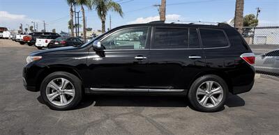 2011 Toyota Highlander Limited   - Photo 4 - Bakersfield, CA 93305