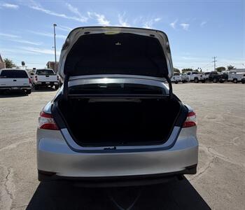 2019 Toyota Camry LE - Photo 11 - Bakersfield, CA 93305