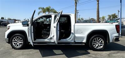 2020 GMC Sierra 1500 SLT   - Photo 5 - Bakersfield, CA 93301