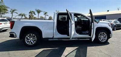 2020 GMC Sierra 1500 SLT   - Photo 15 - Bakersfield, CA 93301