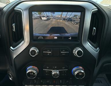 2020 GMC Sierra 1500 SLT   - Photo 28 - Bakersfield, CA 93301