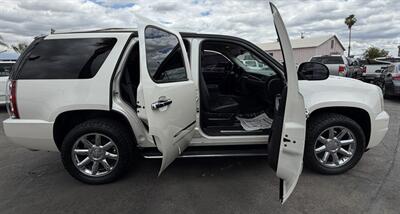 2011 GMC Yukon Denali   - Photo 19 - Bakersfield, CA 93305