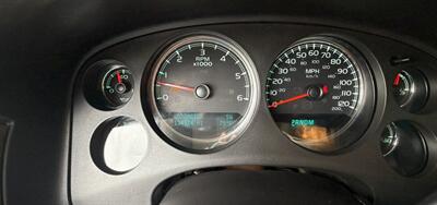 2011 GMC Yukon Denali   - Photo 33 - Bakersfield, CA 93305