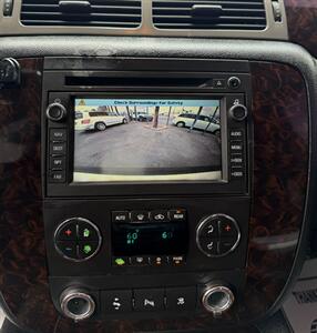 2011 GMC Yukon Denali   - Photo 30 - Bakersfield, CA 93305