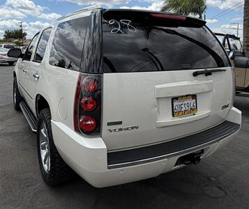 2011 GMC Yukon Denali   - Photo 10 - Bakersfield, CA 93305