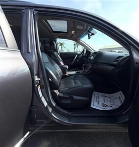 2013 Toyota Highlander - Photo 18 - Bakersfield, CA 93305